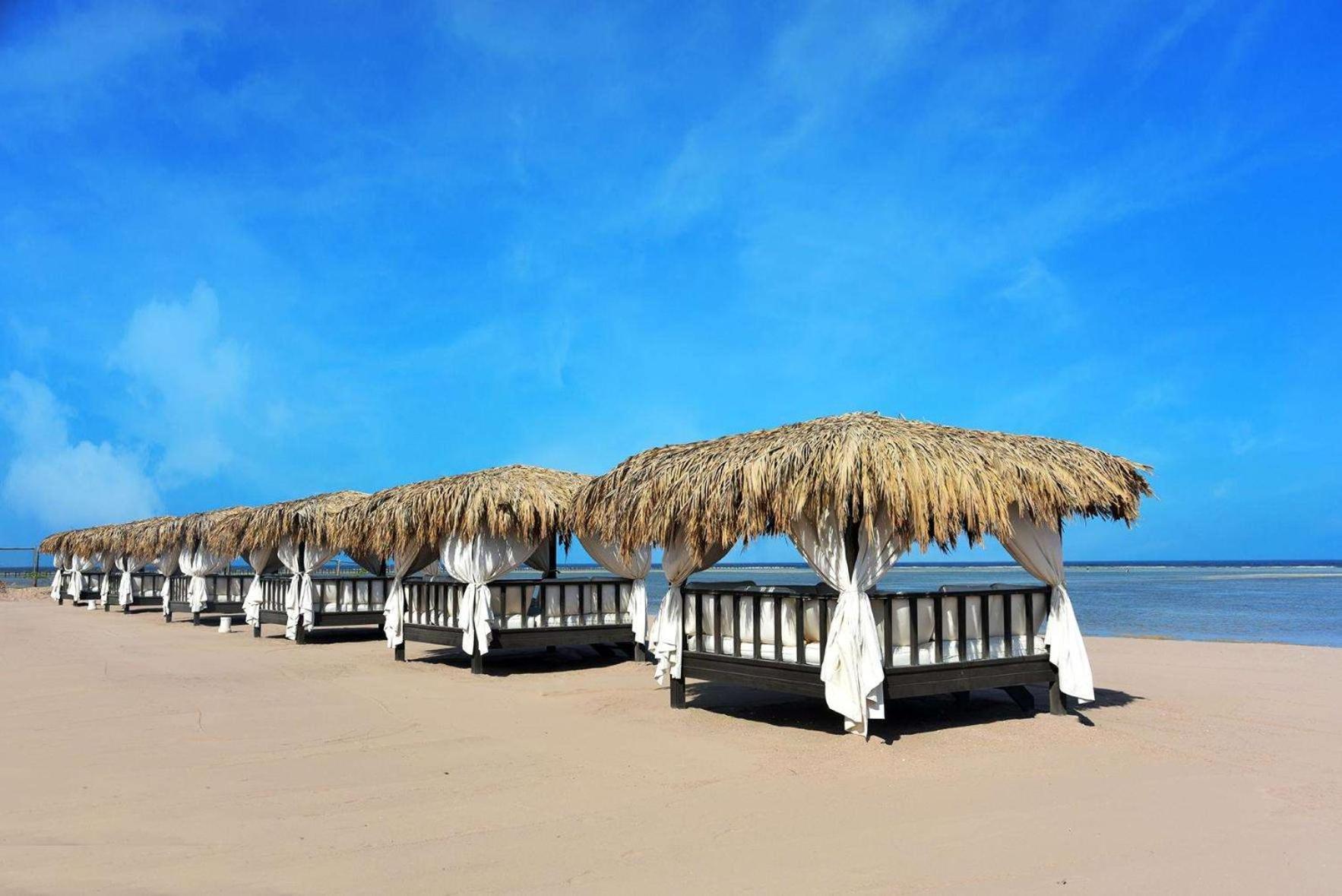 Steigenberger Alcazar Hotel Sharm el-Sheikh Exterior photo Beach at the Hilton Sharm El Menara