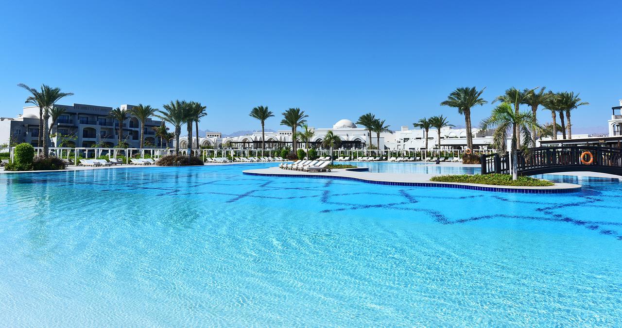 Steigenberger Alcazar Hotel Sharm el-Sheikh Exterior photo The swimming pool at the Royal Mirage Hotel